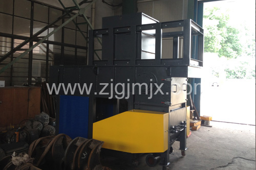 草莓视老版下载地址免费撕碎机